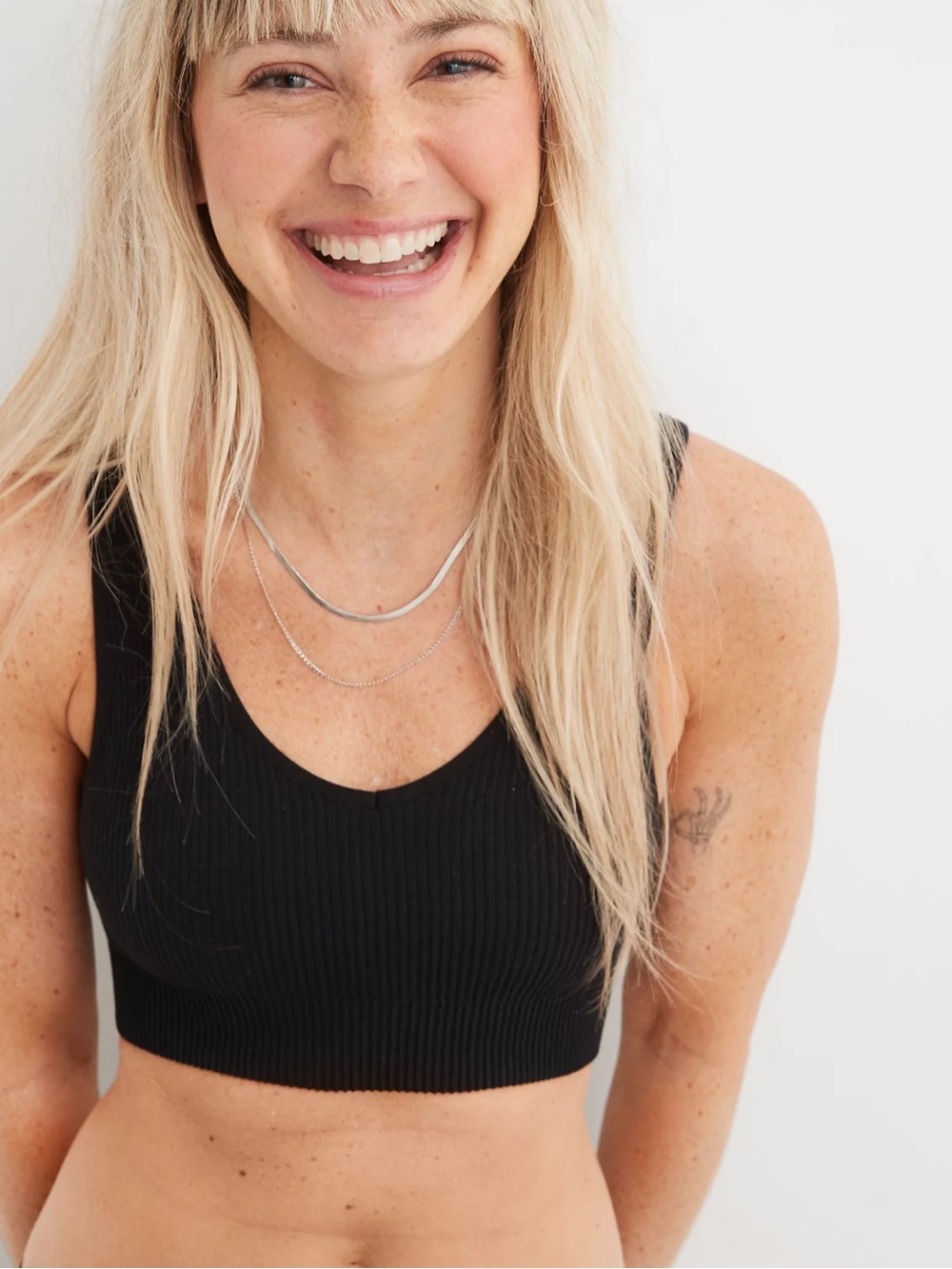 NWT Aerie Black Superchill Seamless Padded Voop Bralette Size Medium